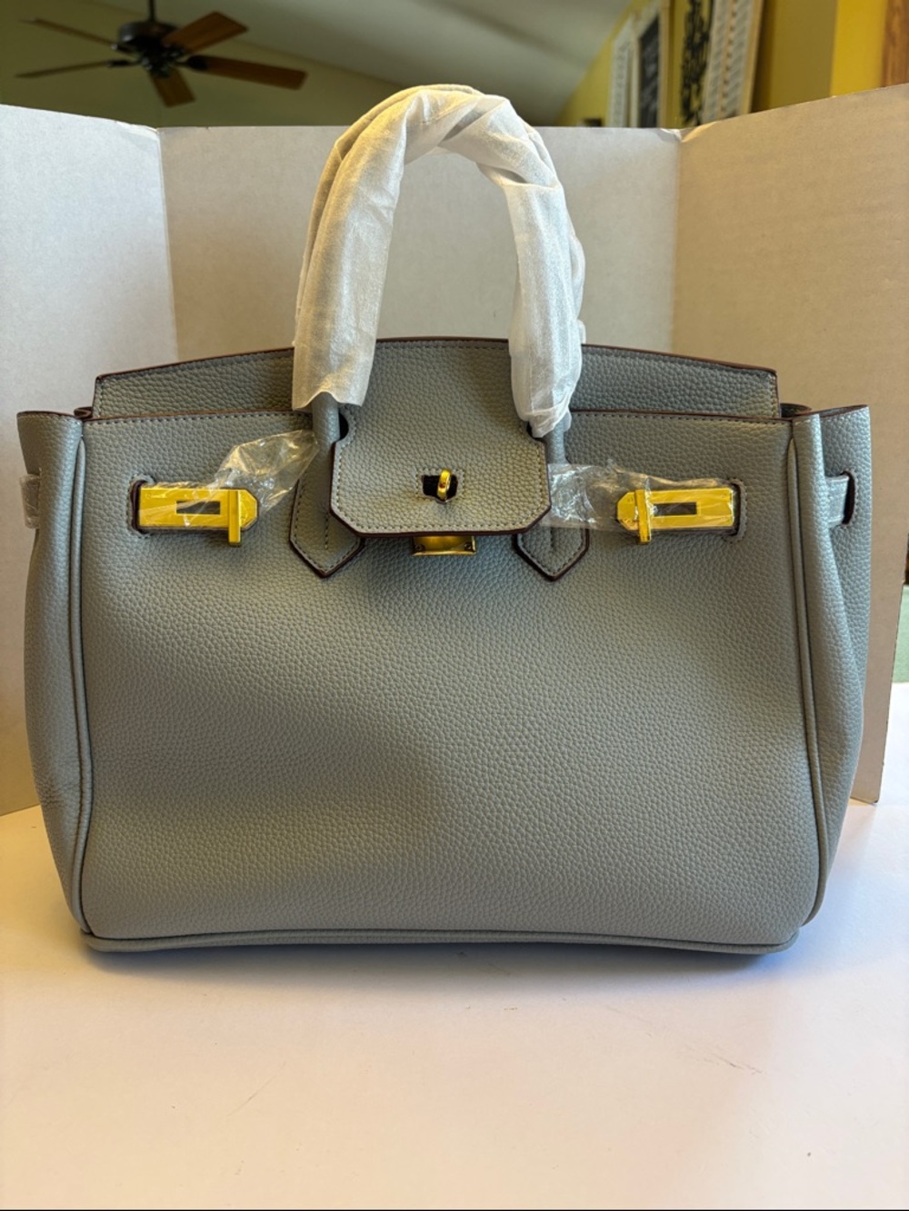 Classic Structured Tote Handbag in Light Gray